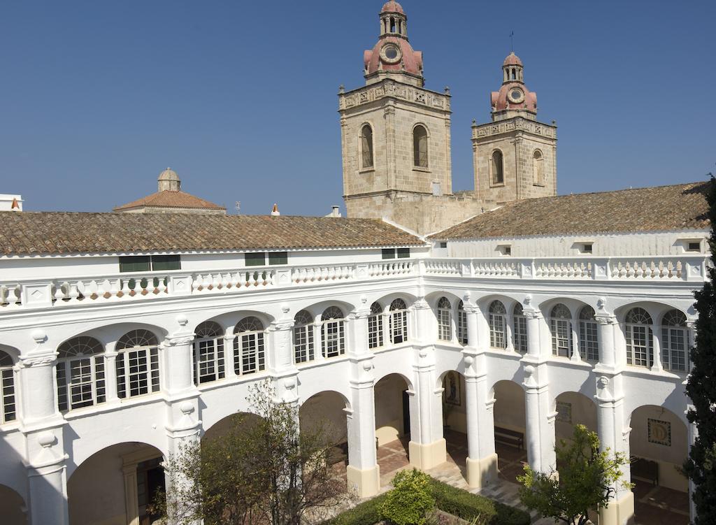 Хостел Grupoandria El Claustre De Ciutadella - Hospederia Екстер'єр фото